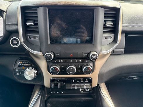 Used 2019 RAM 1500 Laramie AWD/4WD image 28