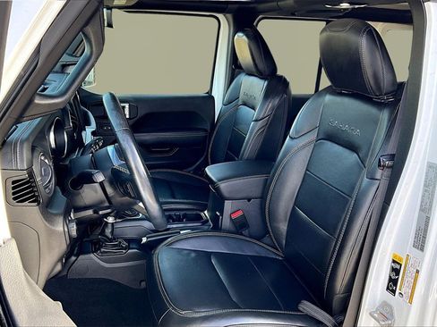 Used 2022 Jeep Wrangler Unlimited Sahara w/ Cold Weather Group image 25