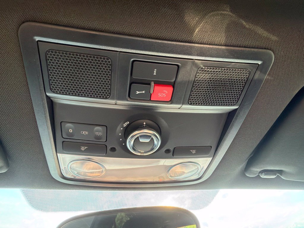 Used 2014 Volkswagen Beetle GSR FWD image 28