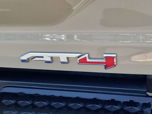 Used 2024 GMC Canyon AT4 w/ AT4 Premium Package AWD/4WD image 30