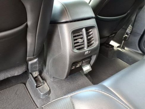 Used 2021 Jeep Cherokee Latitude Lux w/ Comfort/Convenience Group image 15