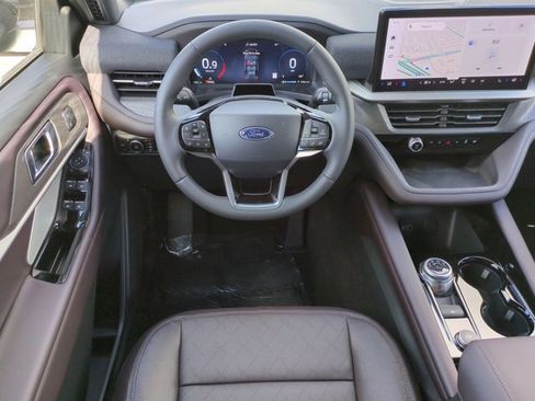 New 2026 Ford Explorer Platinum image 16