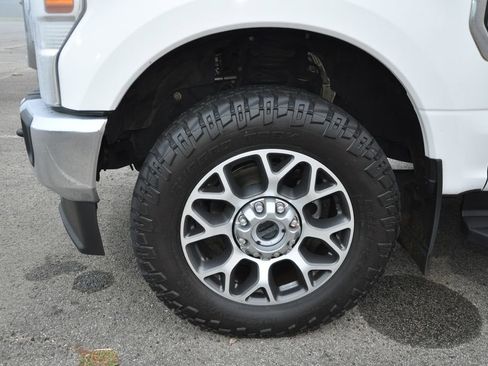 Used 2020 Ford F250 Lariat image 9