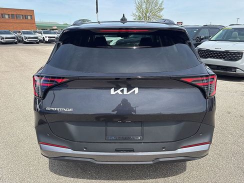 New 2026 Kia Sportage EX FWD image 6