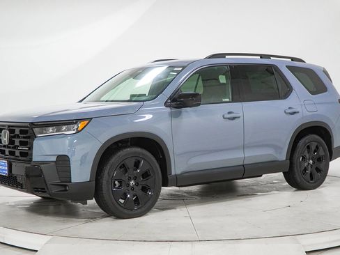 New 2026 Honda Pilot Black Edition image 4