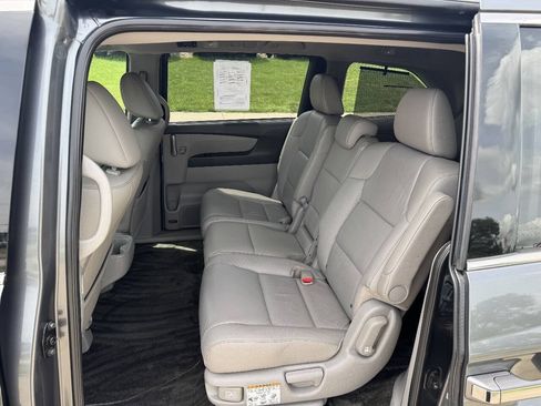 Used 2011 Honda Odyssey Touring image 12
