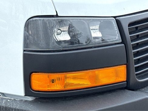 New 2025 GMC Savana 3500 LS image 18