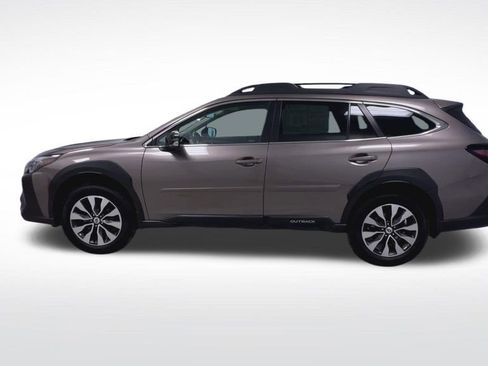 Used 2023 Subaru Outback Limited AWD/4WD image 5