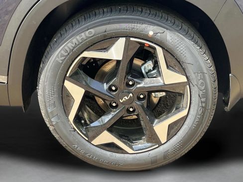New 2026 Kia Seltos EX FWD image 35