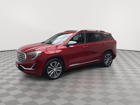 Used 2019 GMC Terrain Denali w/ Advanced Safety Package AWD/4WD image 39