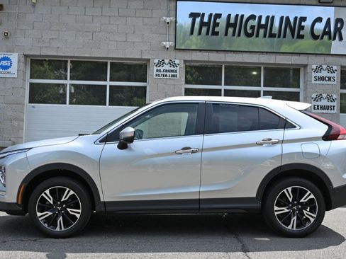 Used 2024 Mitsubishi Eclipse Cross SE AWD/4WD image 3
