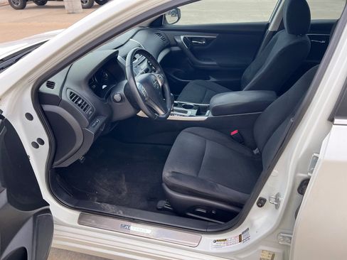 Used 2014 Nissan Altima 2.5 SV w/ Convenience Package FWD image 15