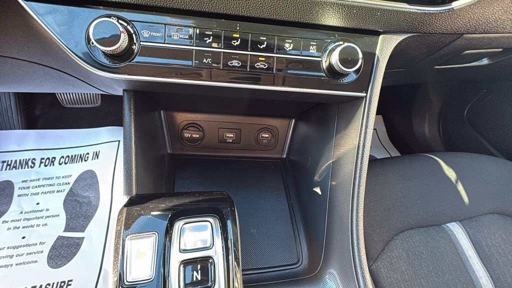 Used 2023 Hyundai Sonata SE w/ Preferred Accessory Package FWD image 22