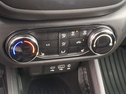 Used 2022 Chevrolet TrailBlazer LT w/ Driver Confidence Package image 16