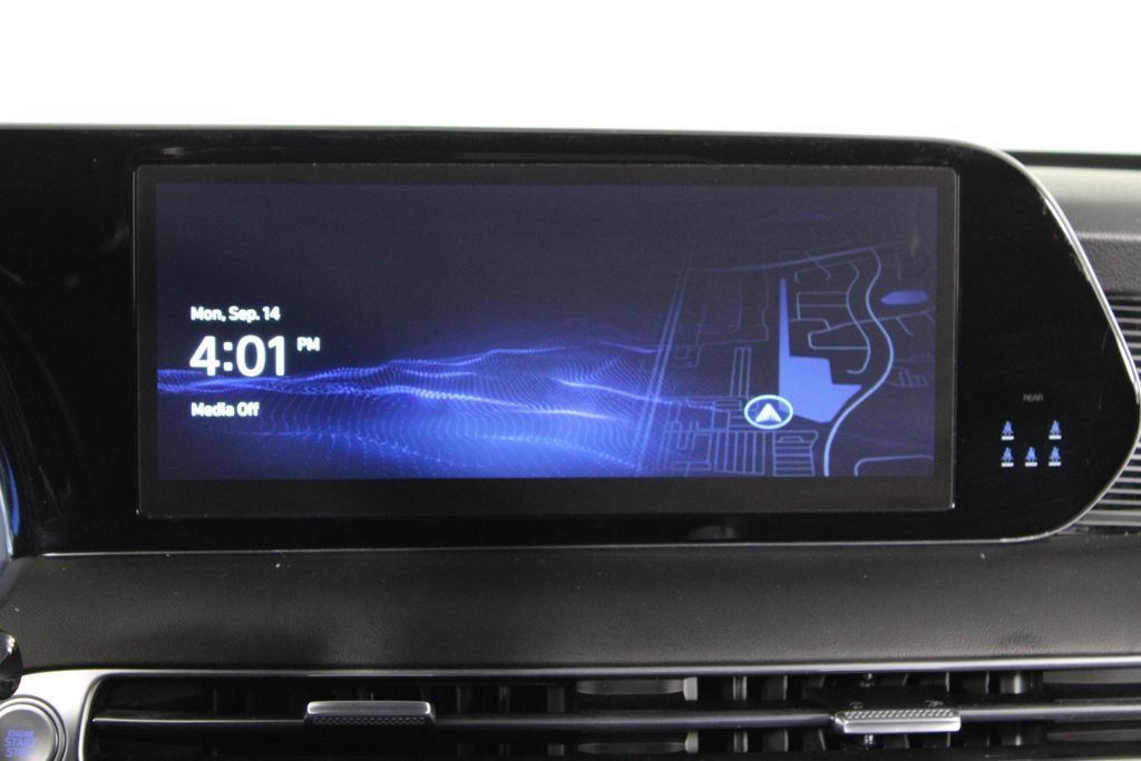 Certified 2024 Hyundai Palisade Calligraphy FWD image 9