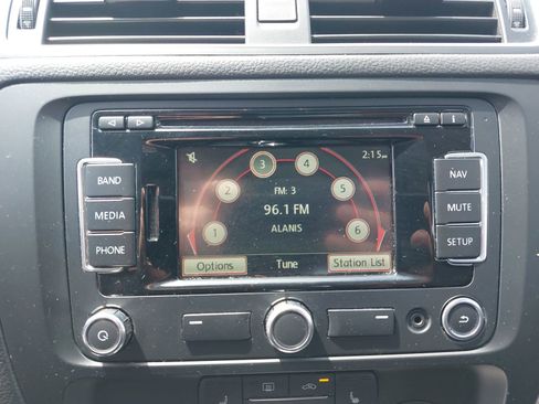 Used 2014 Volkswagen Jetta SEL FWD image 21