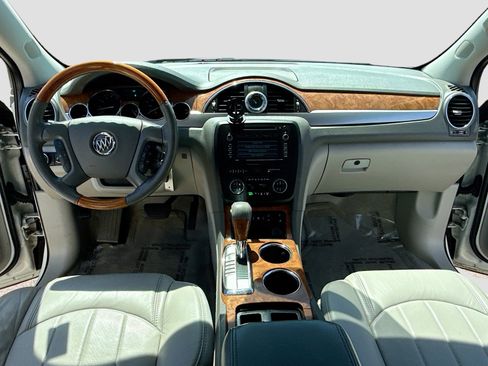 Used 2011 Buick Enclave CXL FWD image 3