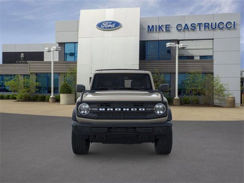 New 2025 Ford Bronco 4-Door image 6