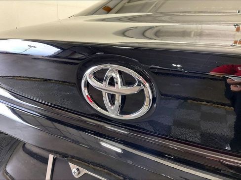 Used 2025 Toyota Corolla LE image 40