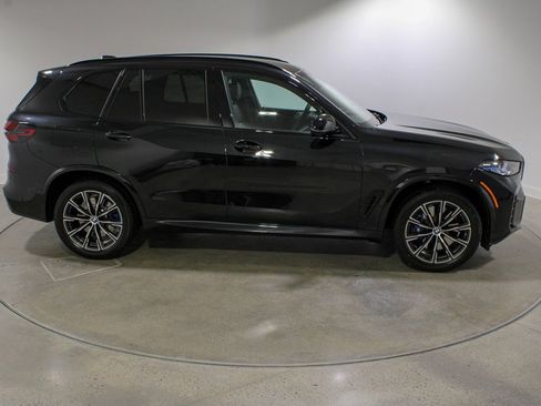 Used 2025 BMW X5 M60i w/ Climate Comfort Package image 6