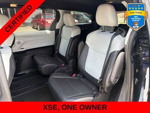 Certified 2025 Toyota Sienna XSE FWD image 17