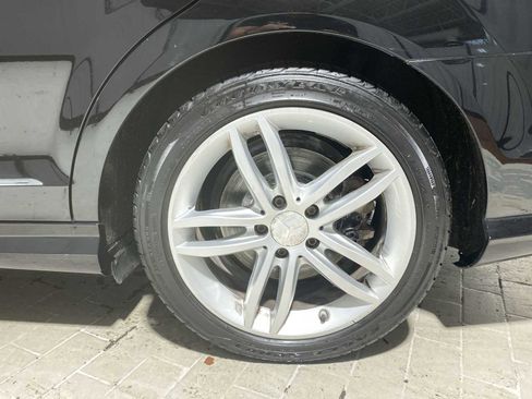 Used 2013 Mercedes-Benz C 300 4MATIC Sedan image 8