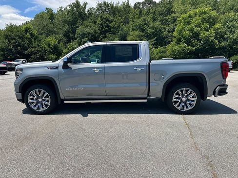 New 2026 GMC Sierra 1500 Denali w/ Denali Reserve Package AWD/4WD image 9