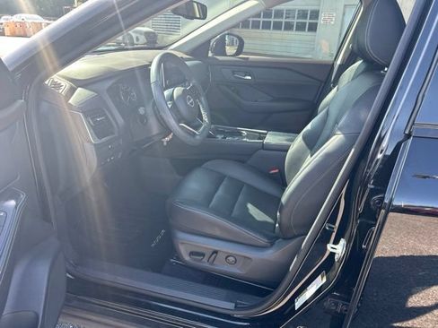 Used 2023 Nissan Rogue SL FWD image 22