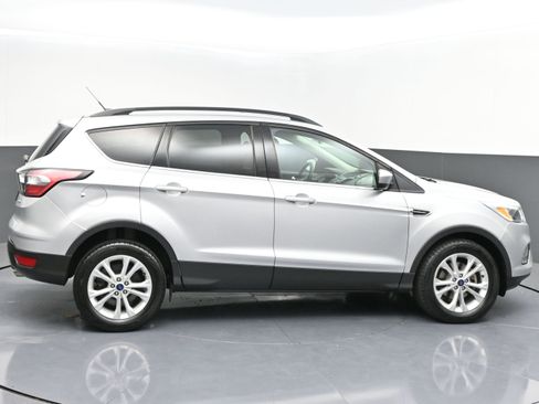 Used 2018 Ford Escape SE image 8