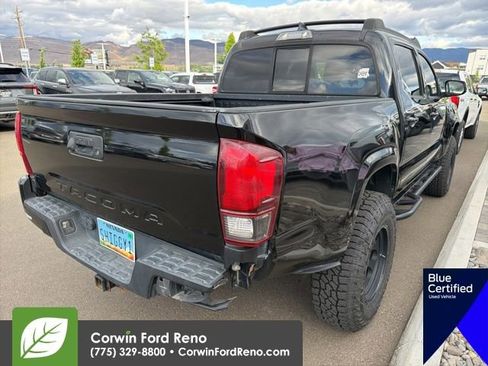 Used 2018 Toyota Tacoma SR AWD/4WD image 9
