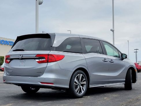 Used 2024 Honda Odyssey Touring image 9