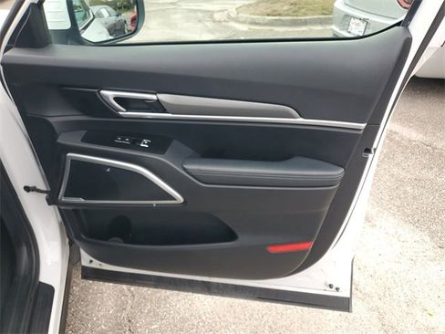 Used 2022 Kia Telluride LX image 38