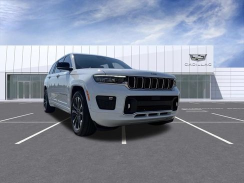 Used 2023 Jeep Grand Cherokee L Overland w/ Rear Seat Video Group I AWD/4WD image 8
