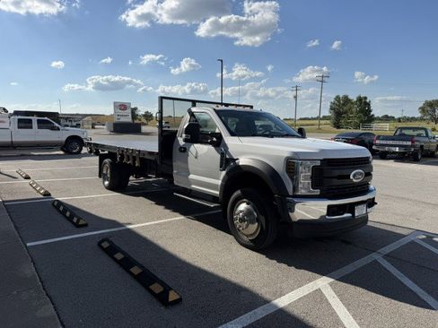Used 2018 Ford F550 4x4 Regular Cab Super Duty image 4