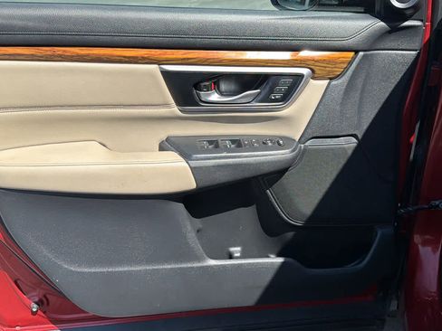 Used 2018 Honda CR-V Touring image 23