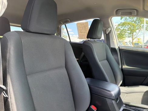 Used 2018 Toyota RAV4 LE w/ All Weather Liner Package AWD/4WD image 20