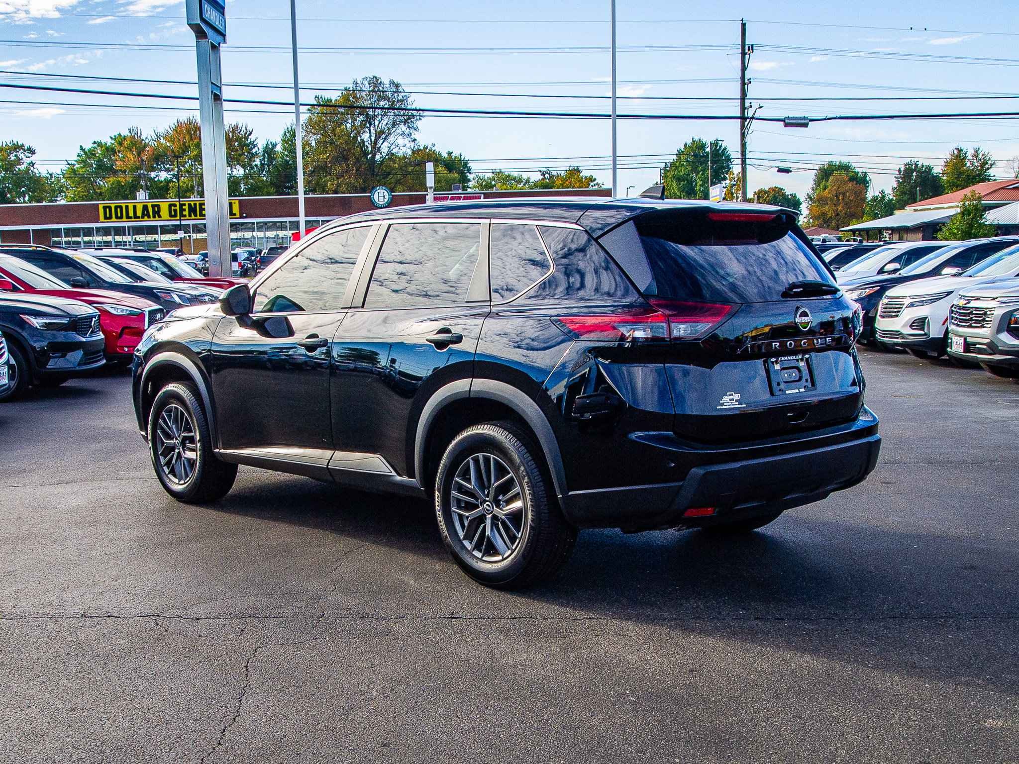 Used 2024 Nissan Rogue S FWD image 5