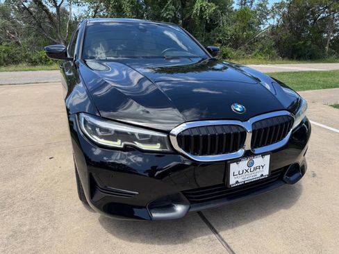 Used 2020 BMW 330i Sedan w/ Convenience Package RWD image 2