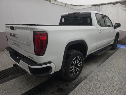 Used 2022 GMC Sierra 1500 AT4 w/ AT4 Premium Package AWD/4WD image 4