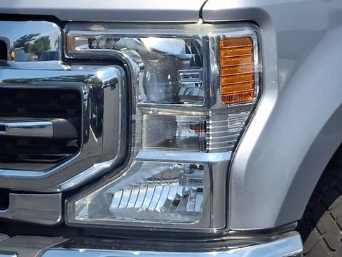 Used 2020 Ford F250 Lariat w/ Chrome Package AWD/4WD image 8