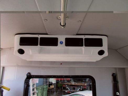 Used 2015 Ford E-350 and Econoline 350 Super Duty RWD image 18