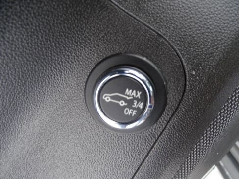 Used 2020 GMC Acadia AT4 w/ GMC Pro Grade Package image 19