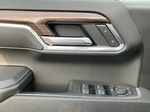 Used 2025 Chevrolet Silverado 1500 LT Trail Boss w/ Convenience Package II image 14