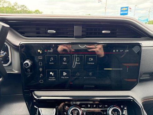 New 2026 GMC Sierra 2500 AT4 image 27