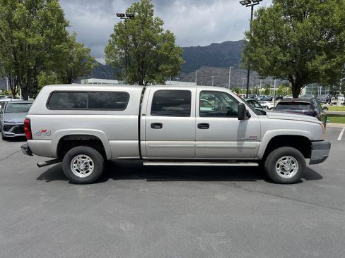 Used 2005 Chevrolet Silverado 2500 LT w/ Heavy-Duty Power Package AWD/4WD image 6