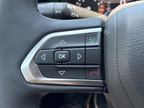 Used 2023 Jeep Compass Limited AWD/4WD image 25