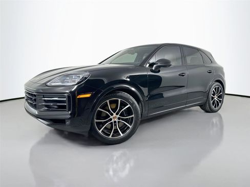 Used 2026 Porsche Cayenne Coupe AWD/4WD image 1