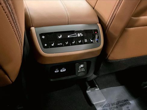 New 2025 Nissan Pathfinder Platinum w/ Lighting Package (N93) AWD/4WD image 21