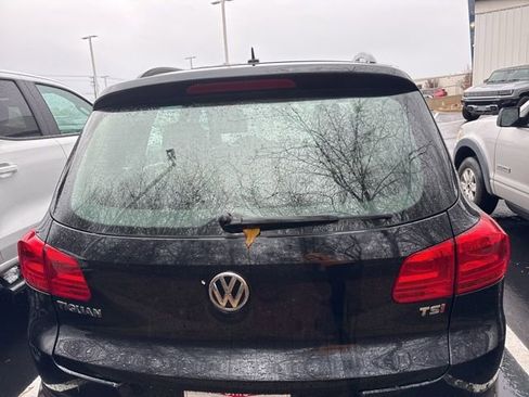 Used 2016 Volkswagen Tiguan S image 6