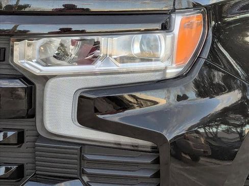 Used 2025 Chevrolet Silverado 1500 LT Trail Boss w/ Convenience Package II image 9